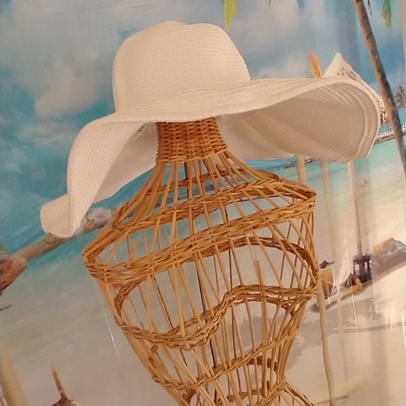 Hat Wide brim straw weaved style Hat adjustable wire trim - Picture 3 of 16